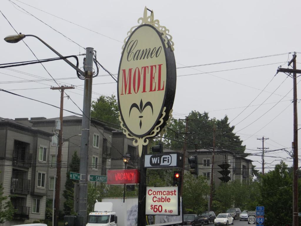 Cameo Motel -Portland image 1